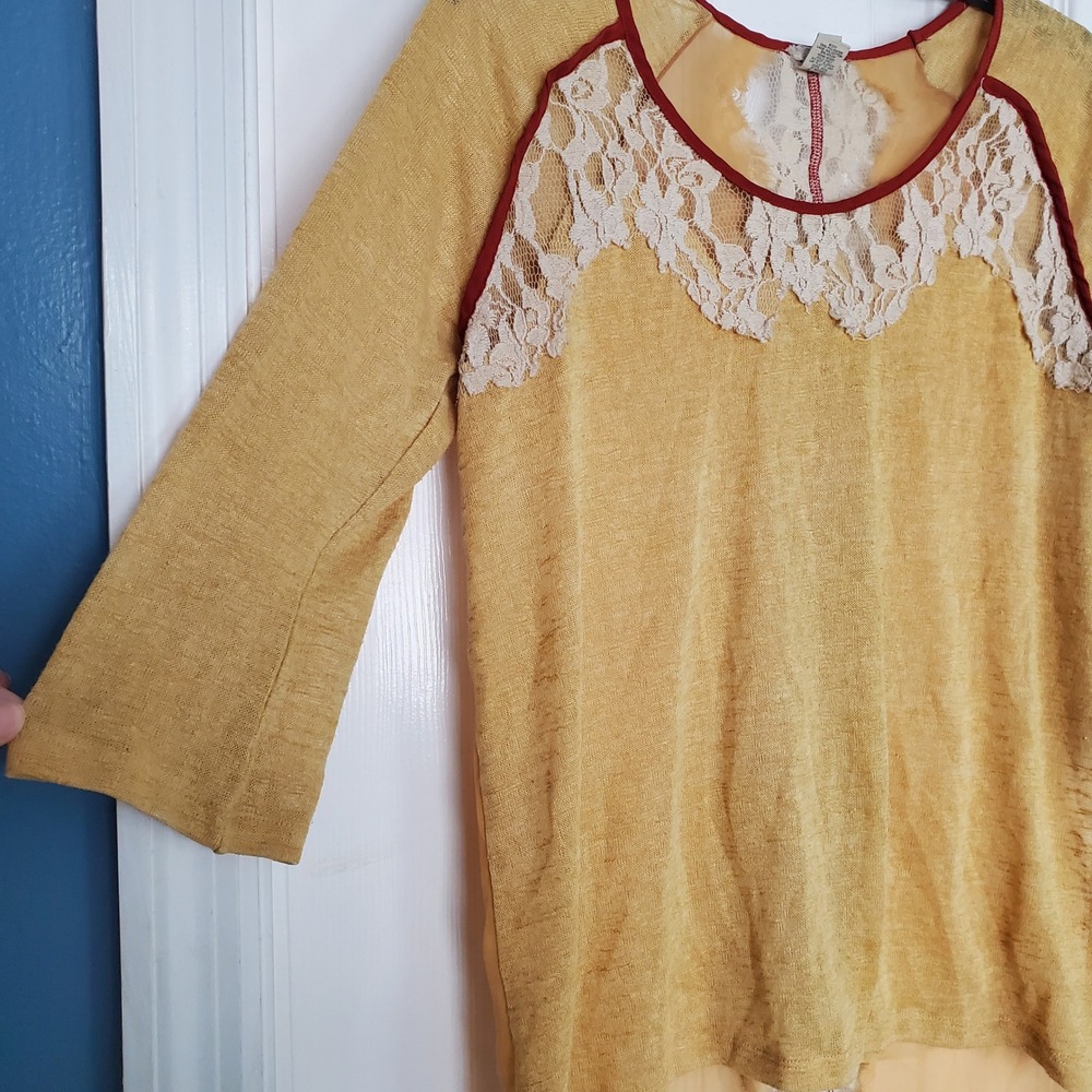 Gimmicks by BKE Mustard Yellow Lace and Red Trim Raglan Sleeve Boho Dainty M - Picture 4 of 7